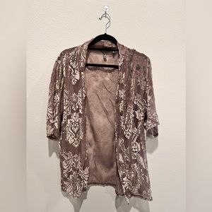 BKE Boutique Buckle Brand Cardigan Tunic Size M